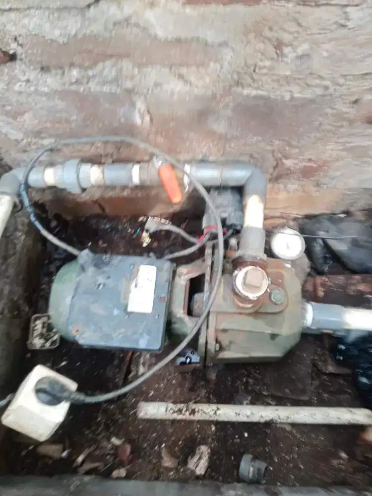 SERVICE POMPA AIR PANGGILAN. ( JETPUMP DAN SUBMERSIBEL. )