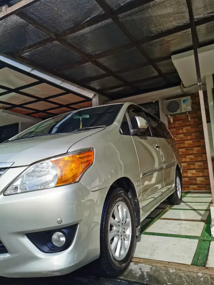 For SALE Innova V 2.5 Diesel 2012