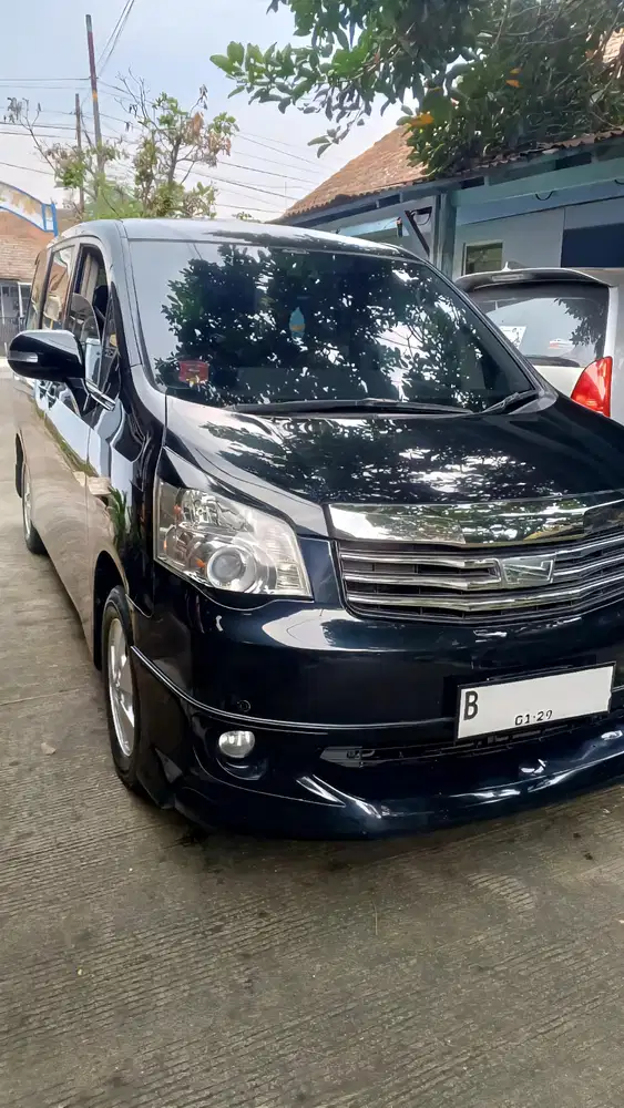 Toyota Nav1 2013 Bensin