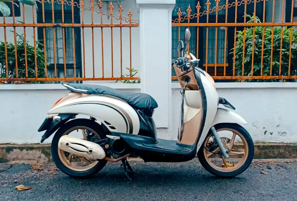 Honda Scoopy 2011