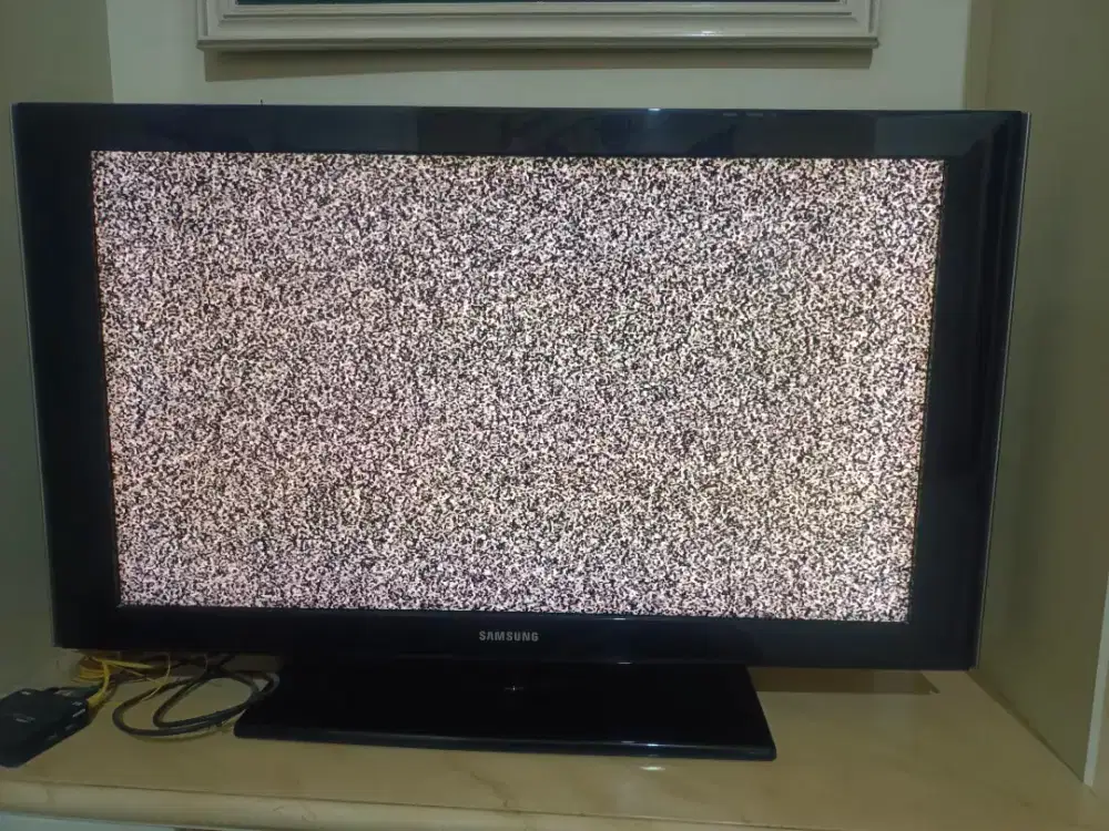 Dijual Tv Samsung + dvd set