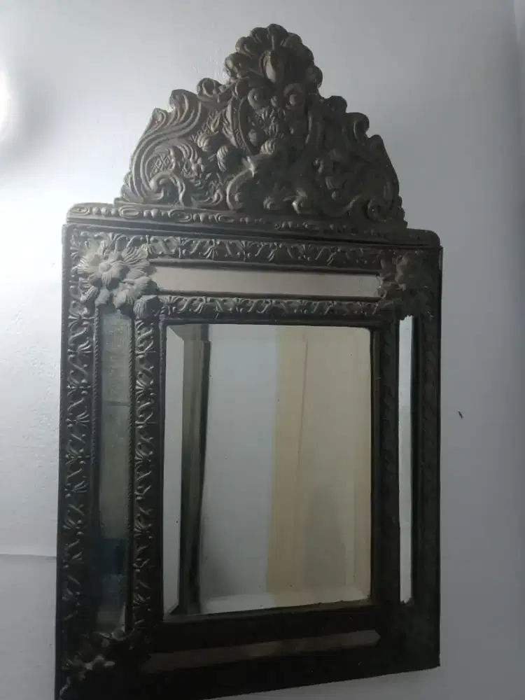 Dijual cepat cermin antik mewah