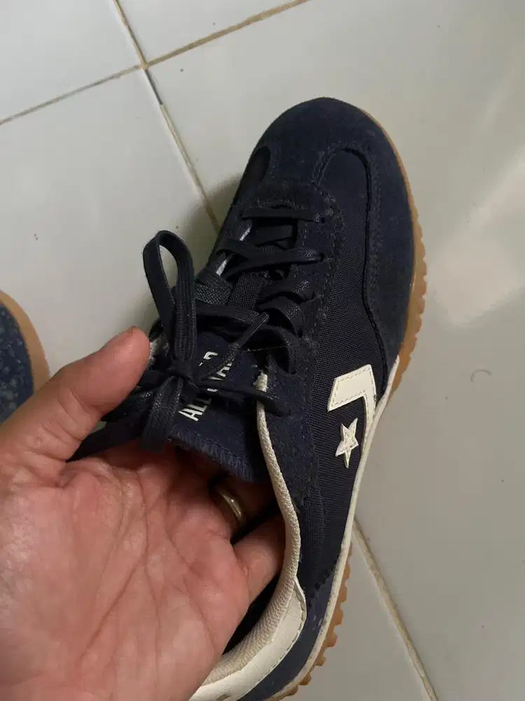 Sepatu Converse