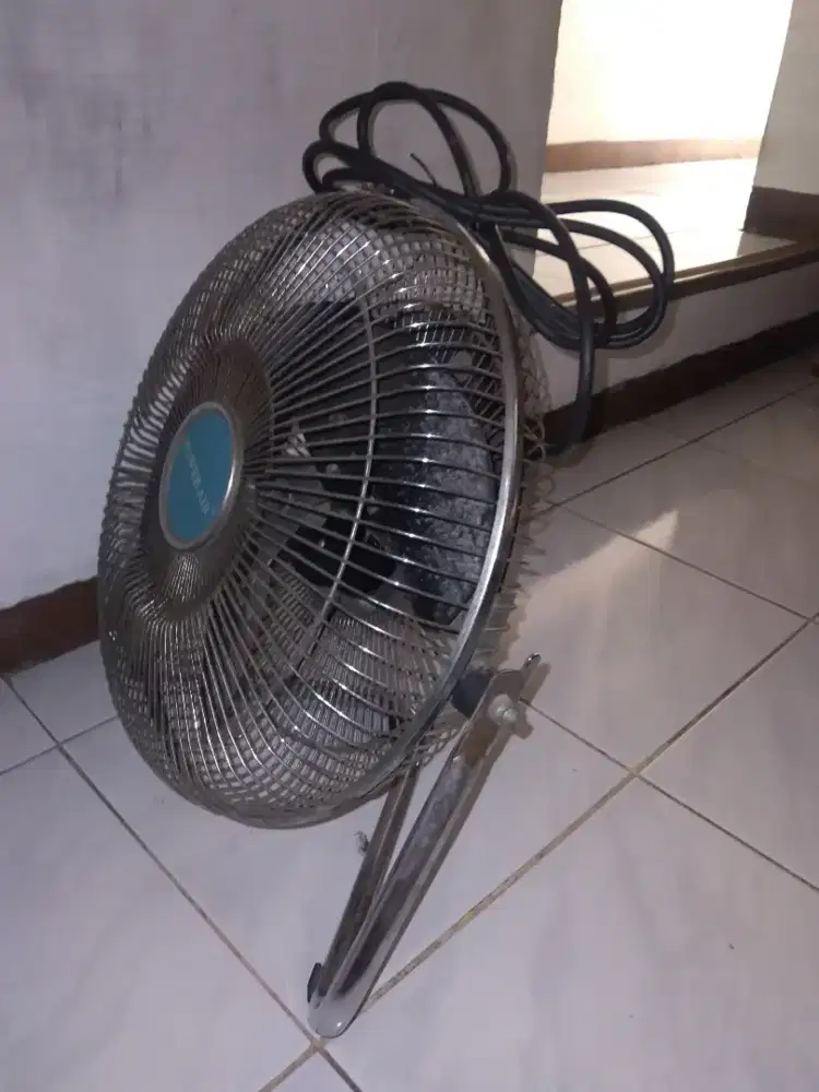 Kipas besi merk Power Air 12 inci