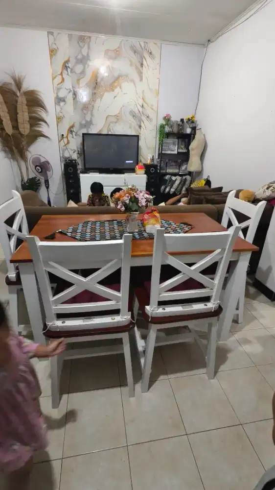 Jual murah meja makan custom jepara