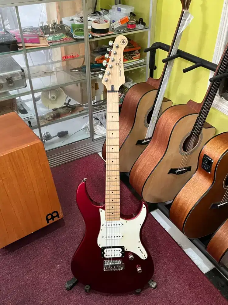 Yamaha Pacifica 112VM