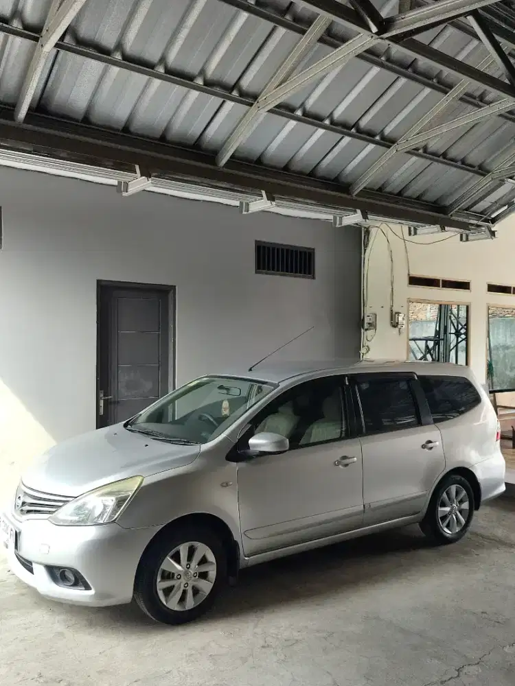 Grand livina XV facelift automatic tahun 2013