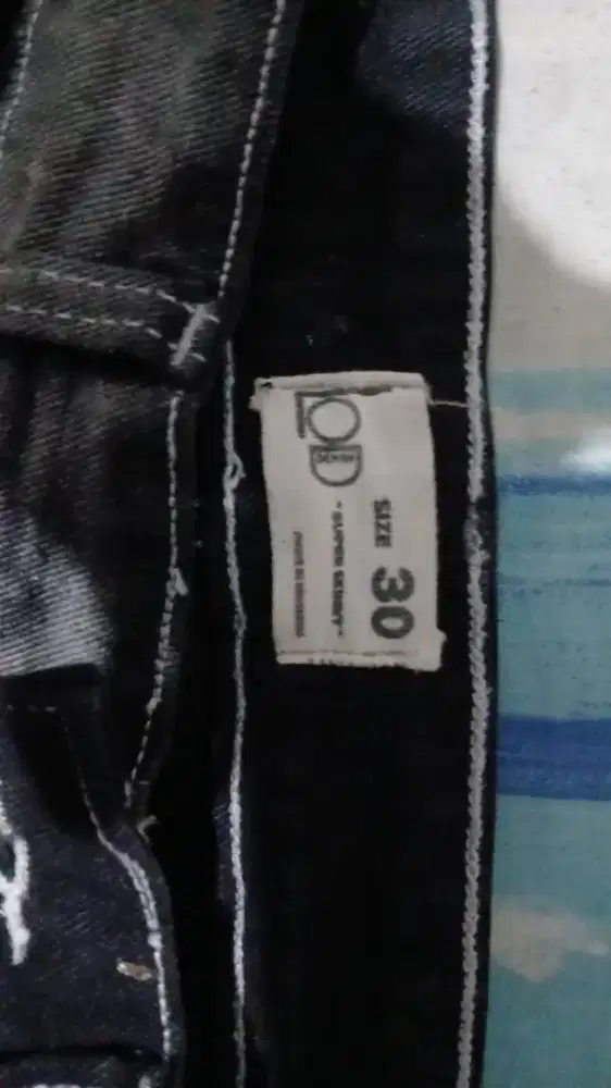 Di jual cepat celana jeans lod denim