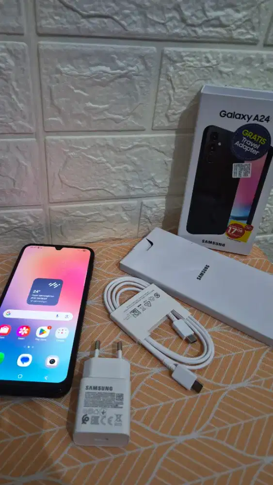SAMSUNG A24 RAM 8+8/128GB BLACK GLOSY, SUPER MULUS