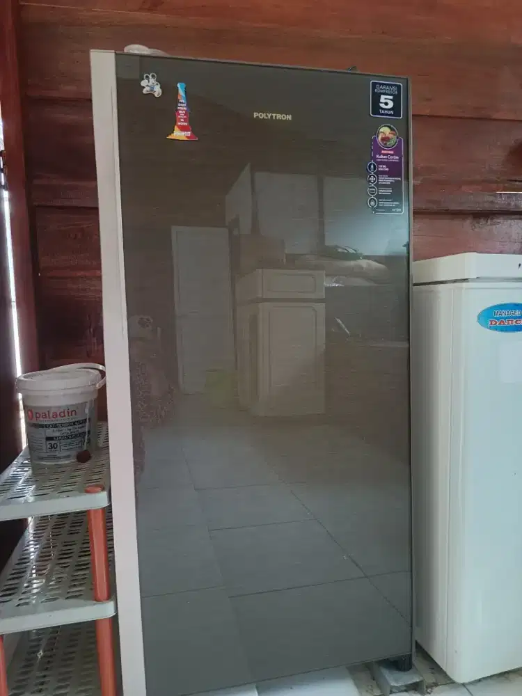 DIJUAL CEPAT KARENA SUDAH BELI YANG LEBIH BESAR | KULKAS POLYTRON
