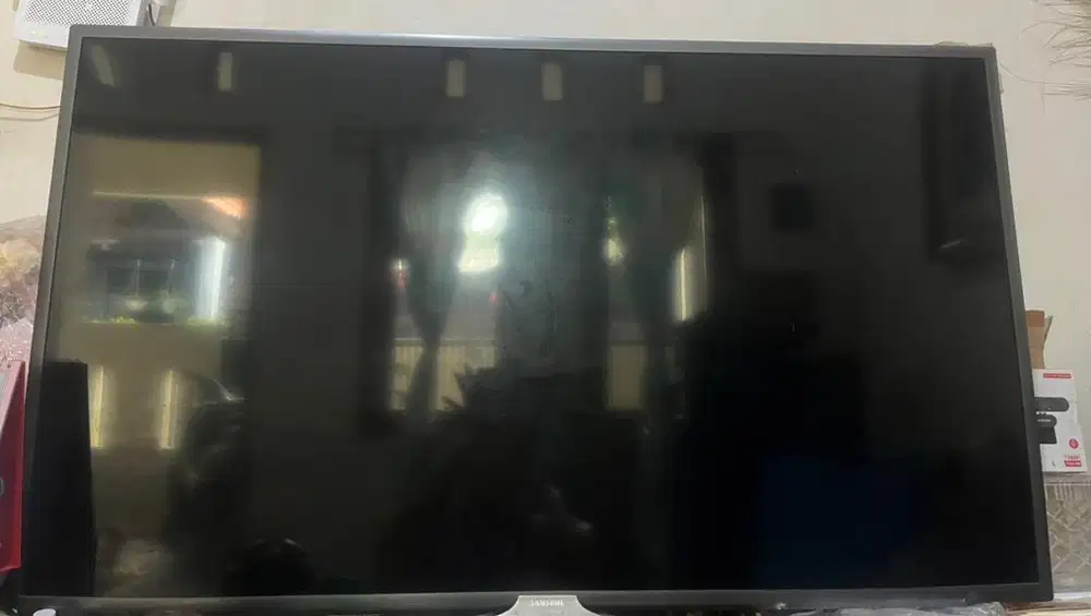 (BOLEH NEGO) DIJUAL SMART TV SAMSUNG 43-INCH BEKAS APA ADANYA