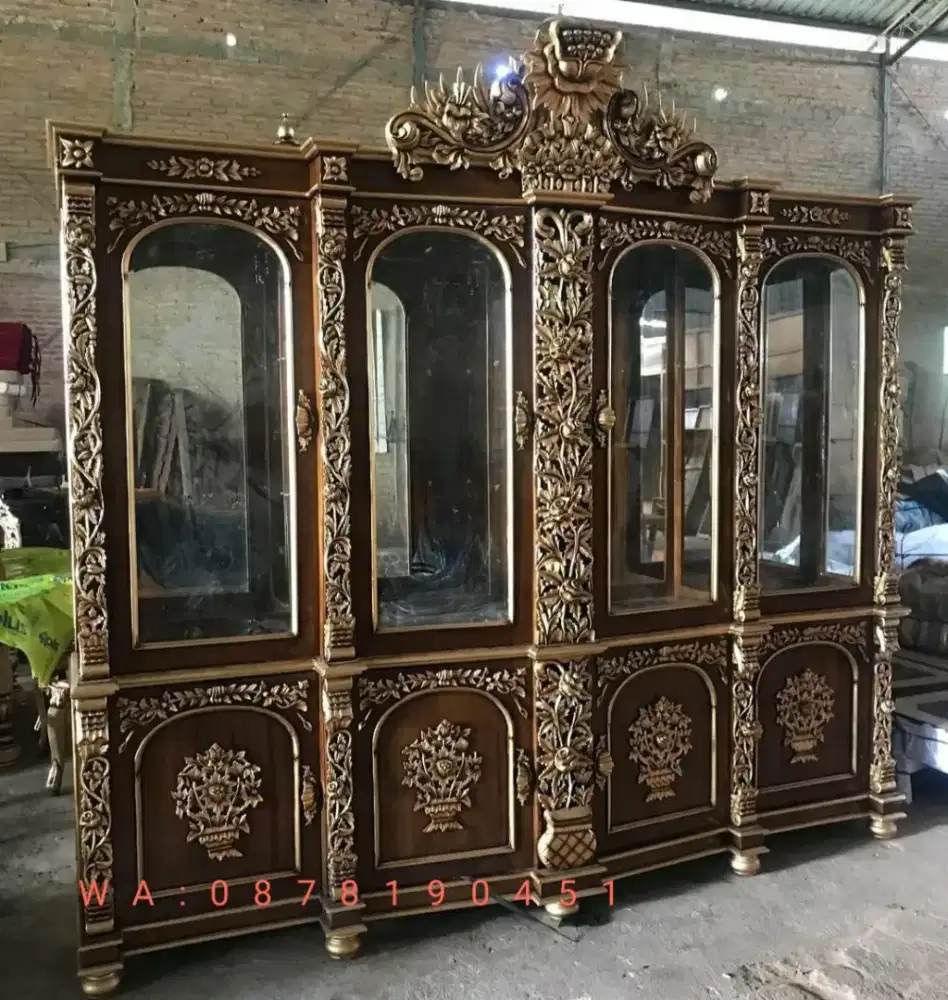 Lemari buku kayu jati