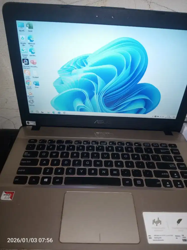 Laptop Asus amd a9 normal nominus