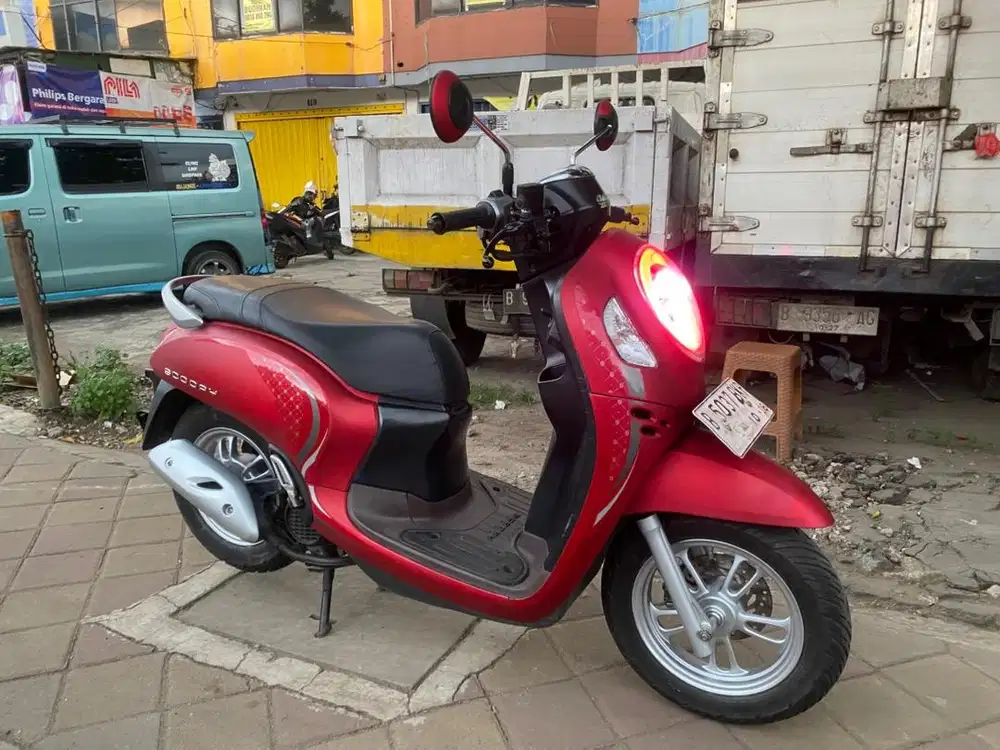 HONDA SCOOPY STYLISH KEYLESS CBS ISS LED FI  2023 SUPER MULUS