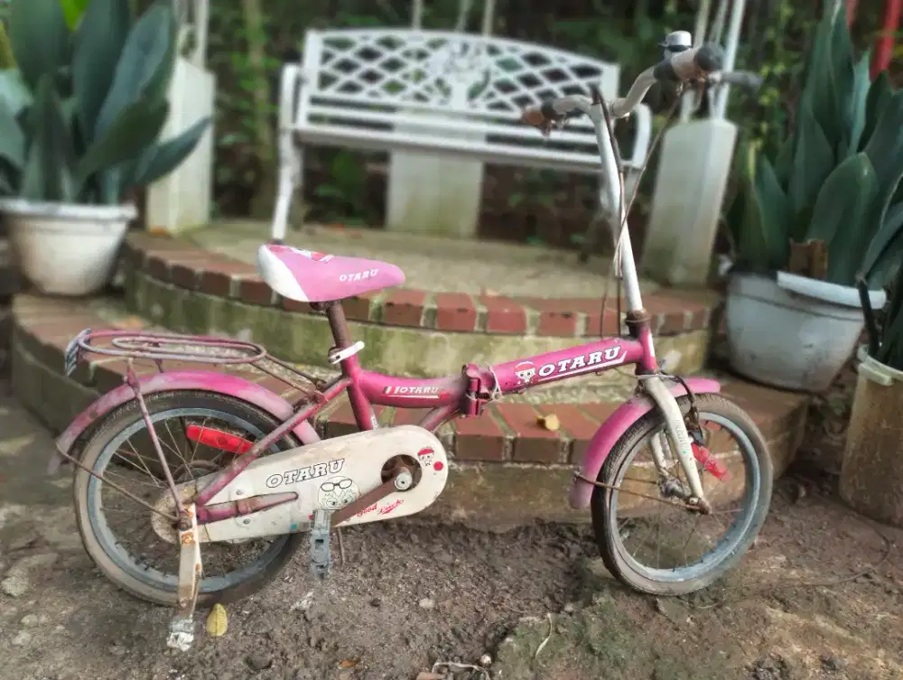 Sepeda lipat otaru pink