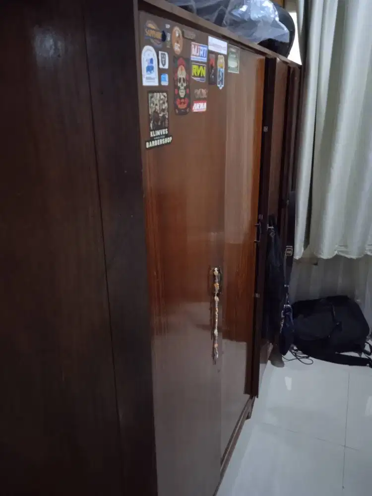 Dijual Lemari Kayu