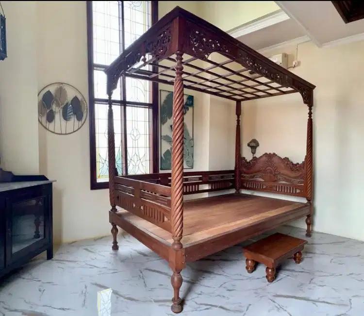 Dijual Tempat Tidur Antik Amben