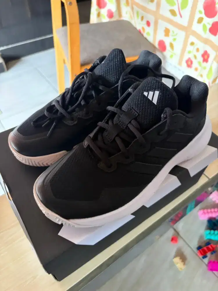 DIJUAL SEPATU ADIDAS WANITA GAMECOURT 2.0 TENNIS COURT