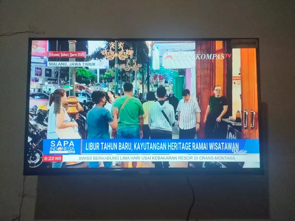 Smart TV Akari 32 inchi 99% hanya buka kardus