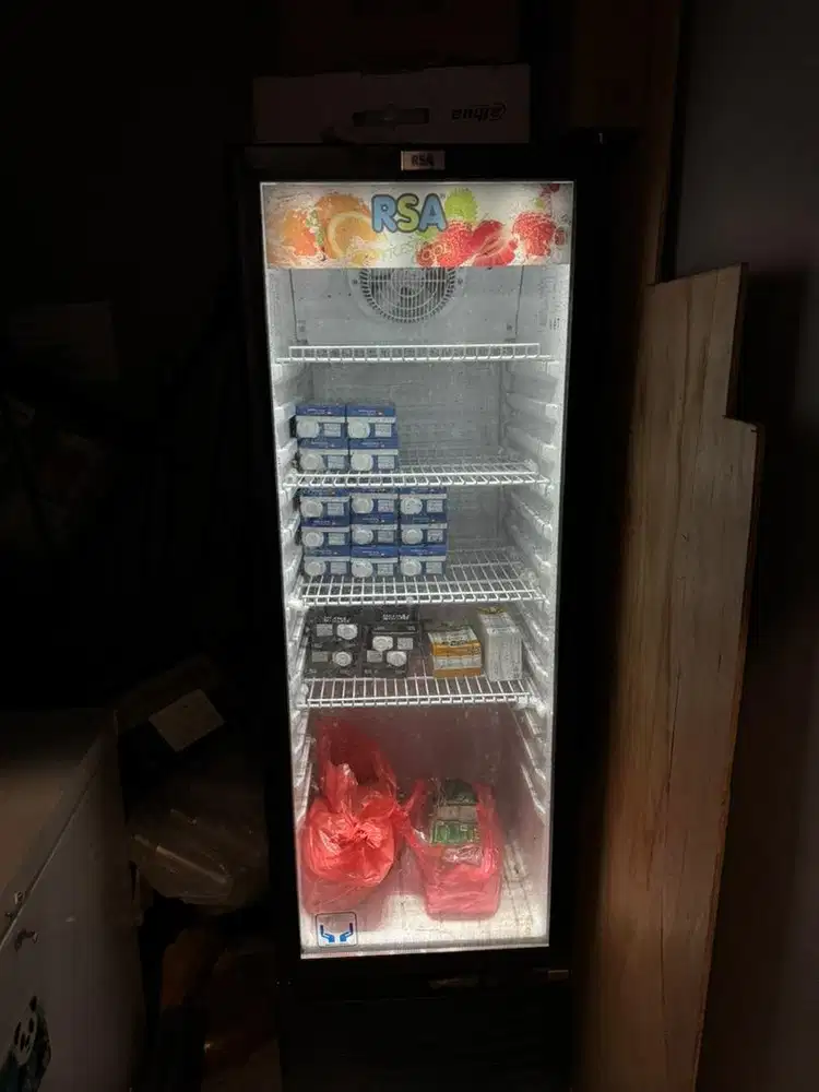 Freezer dan Showcase