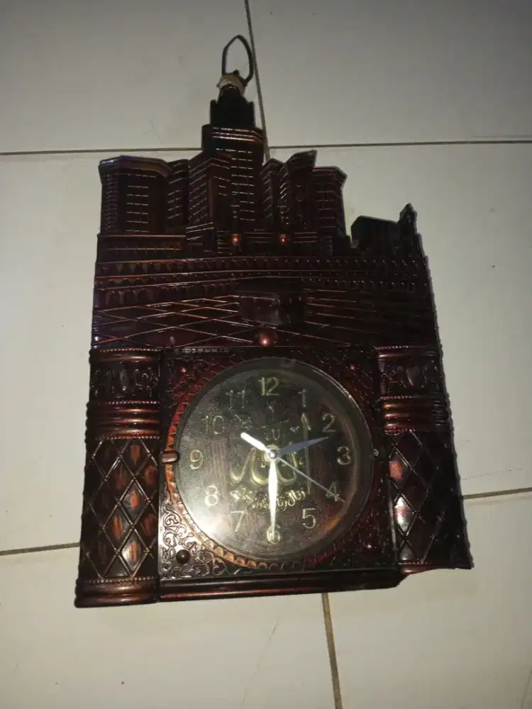 Jam dinding Ka'bah
