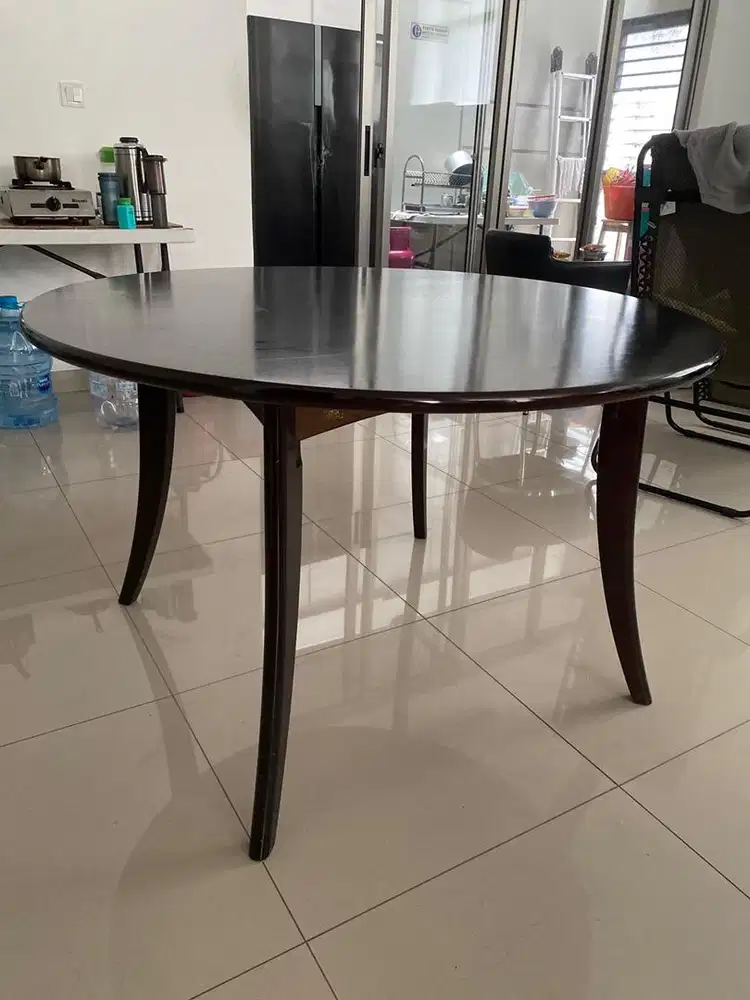 Meja Makan merek Ligna, warna Hitam dining table
