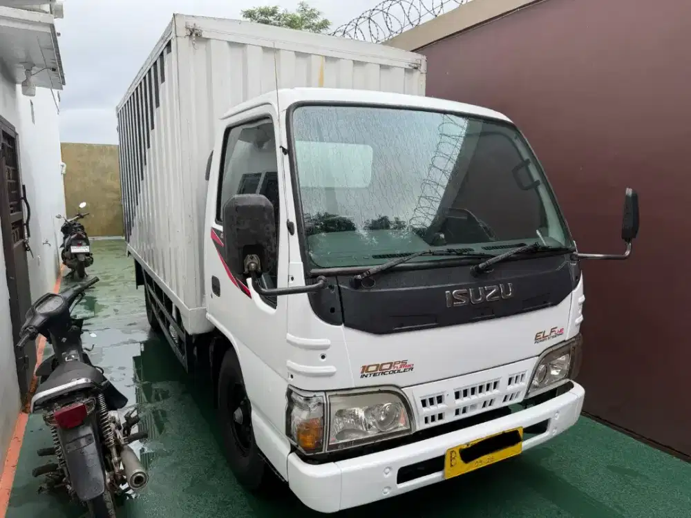 Isuzu Elf NKR55 Long Box CDE