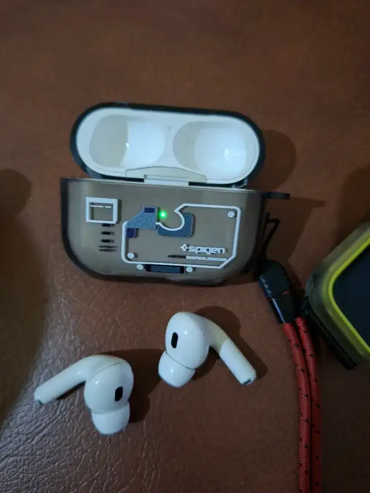 Airpod pro gen 2 dan iwatch series 8