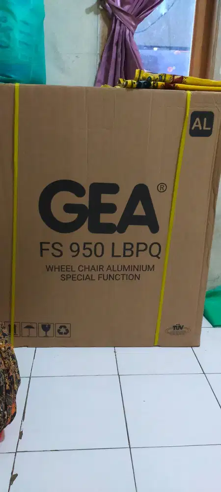 Kursi roda masih baru blm pernah dipakai