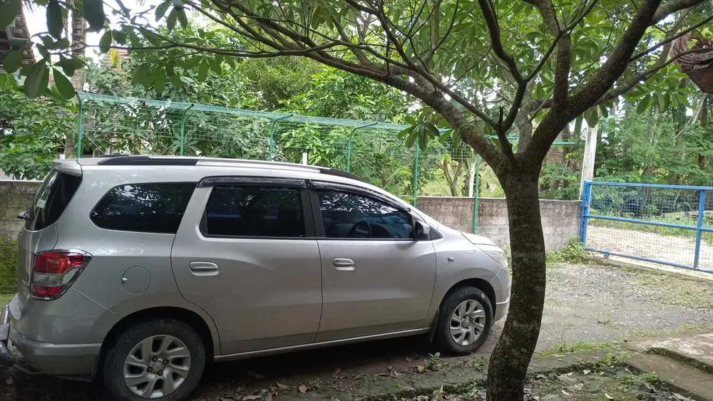 Chevrolet Spin 2014 Bensin