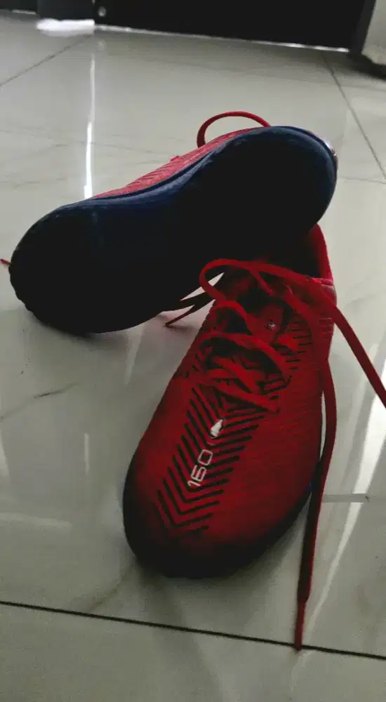 Preloved sepatu futsal anak Ukuran 35