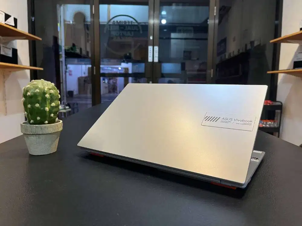 ASUS VIVOBOOK E1404FA // RYZEN 5// GARANSI RESMI