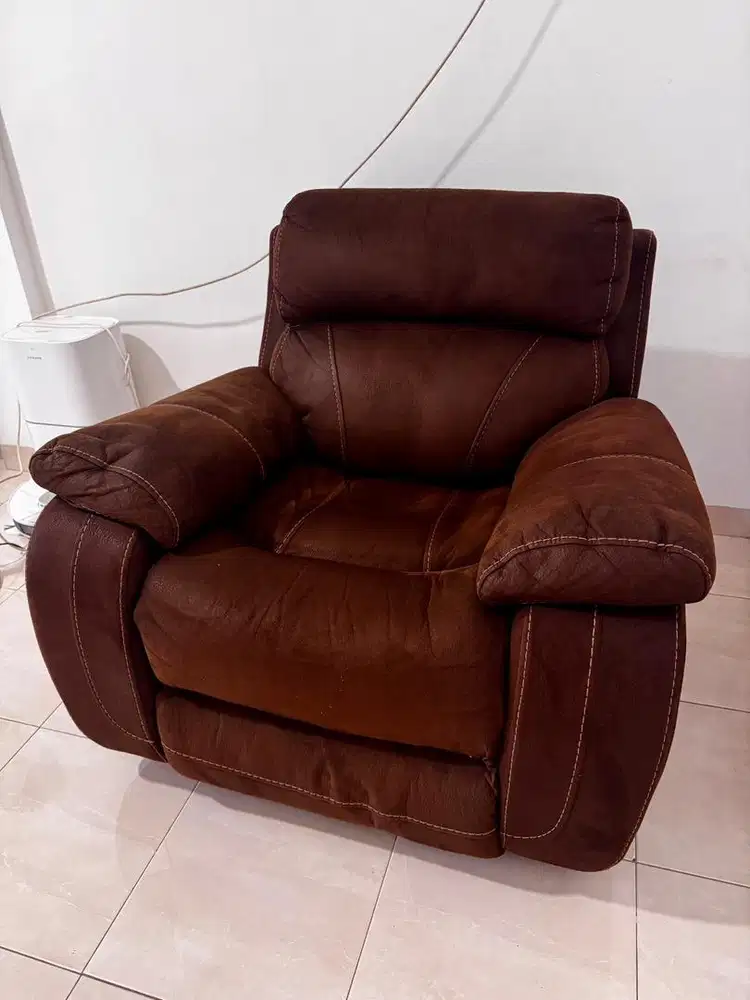 Sofa Santai Merk Cheers