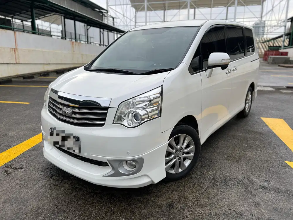 Toyota Nav1 V 2.0 Lux Limited 2014