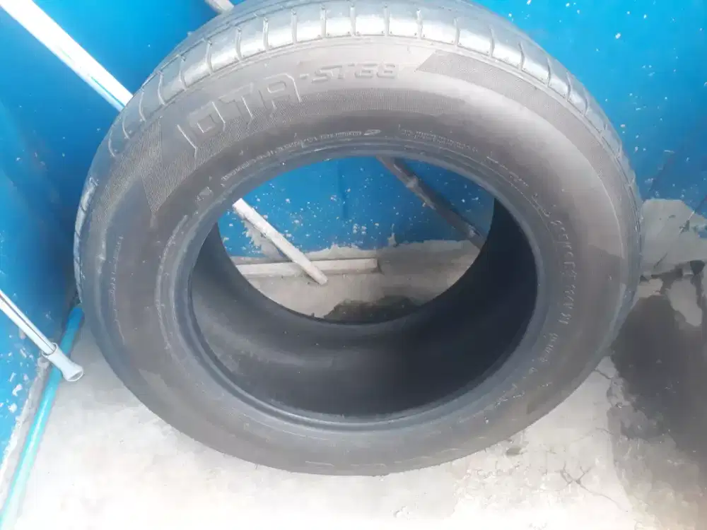 ban merk Accelera Iota st68 Ring 18 265/60