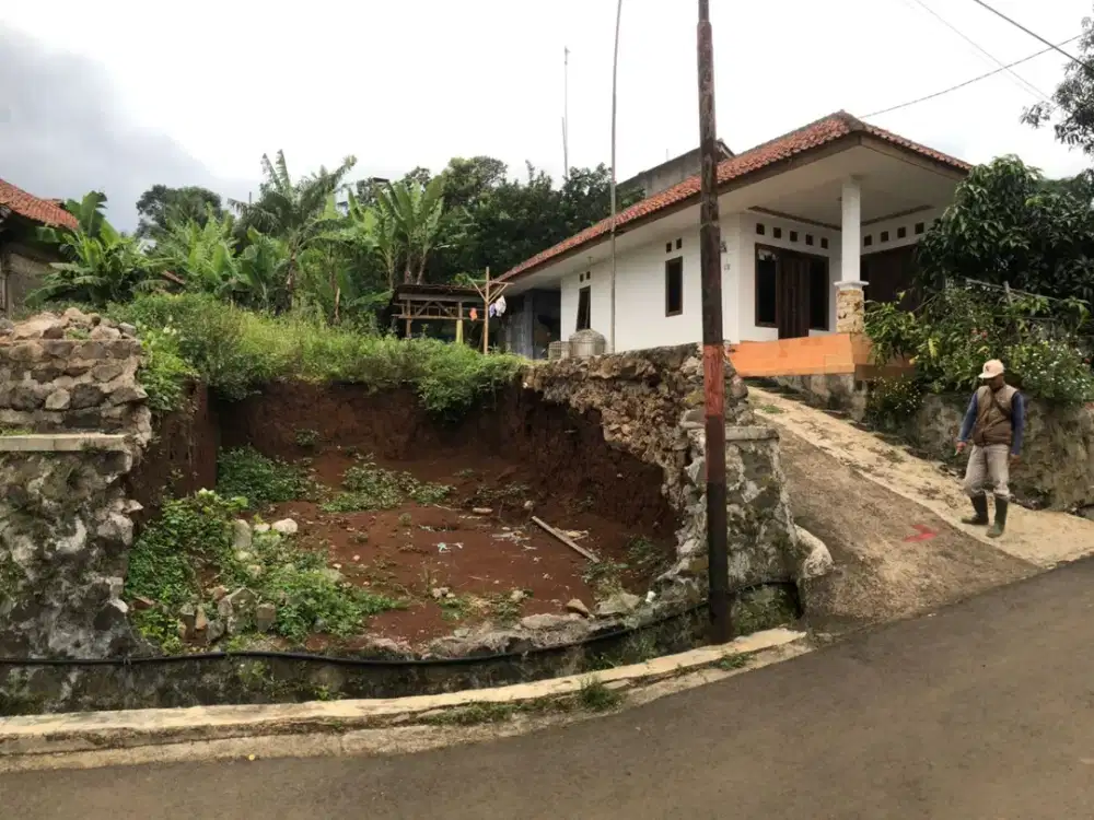 Kavling Eksklusif PINGGIR JALAN Sentul 196m² - Cuma 1,5 Jt/m²! Harga: Rp 294.000.000 (Total)