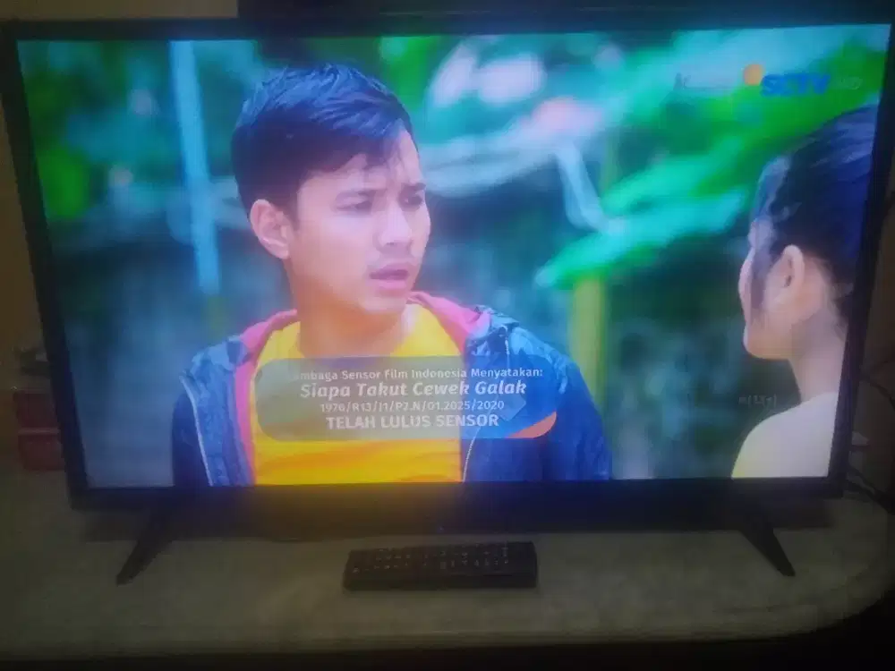 TV DIGITAL LG 32 INCH NORMAL NOMINUS MULUS LIKE NEW KEL.REMOTE&ANTENA.