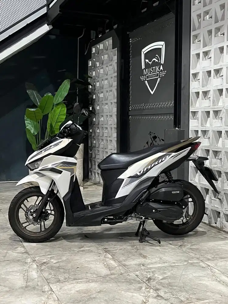 Terbatas ODO 9RB!!Honda Vario 125 keyless th 2024 - Ayu Mustika