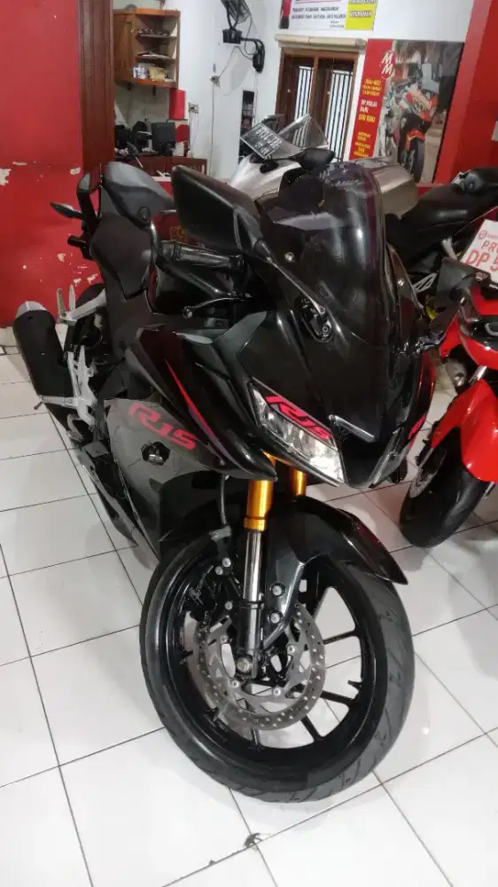 R15 V3 DIJUAL MURAH CASH ONLY KONDISI MULUS