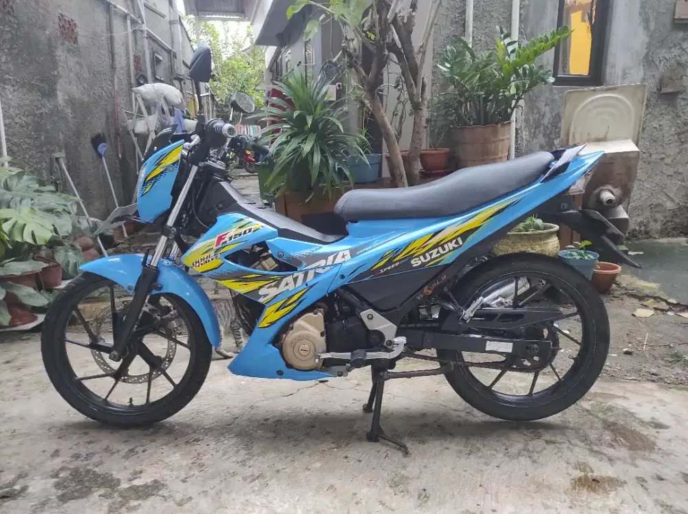 Suzuki satria fu FL 2014