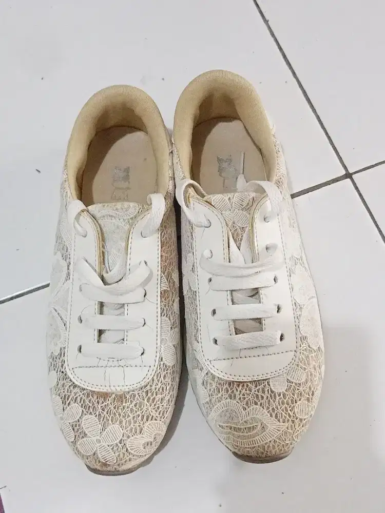 Preloved Sepatu Original Polla Polly