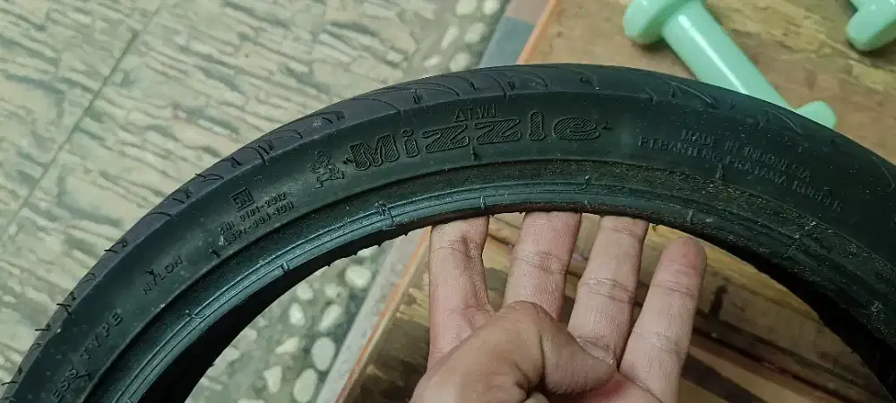 Ban Mizzle seri  M22 ring 14 UK 70/90 tubbless