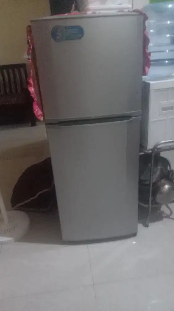 Jual kulkas 2 pintu merek LG