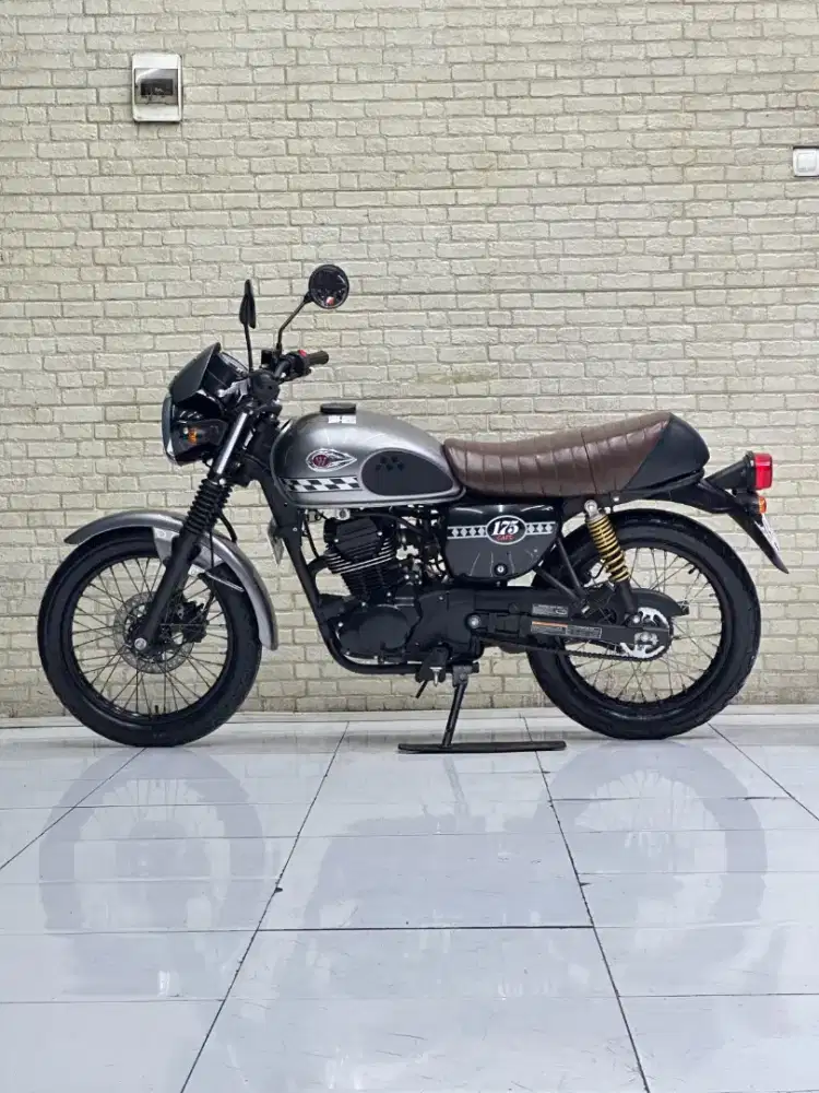 Paling Laris! Kawasaki W175 Cafe 2022 l Wulan Mustika