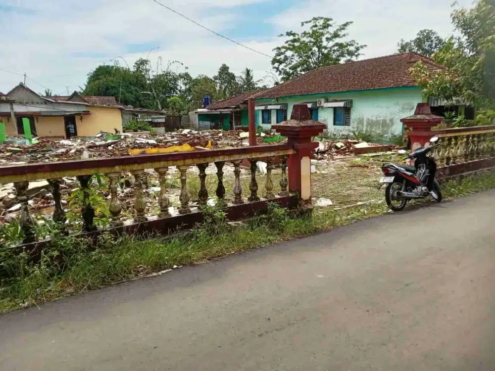 Tanah kosong Karangsalam kidul dekat kampus Unwiku Purwokerto