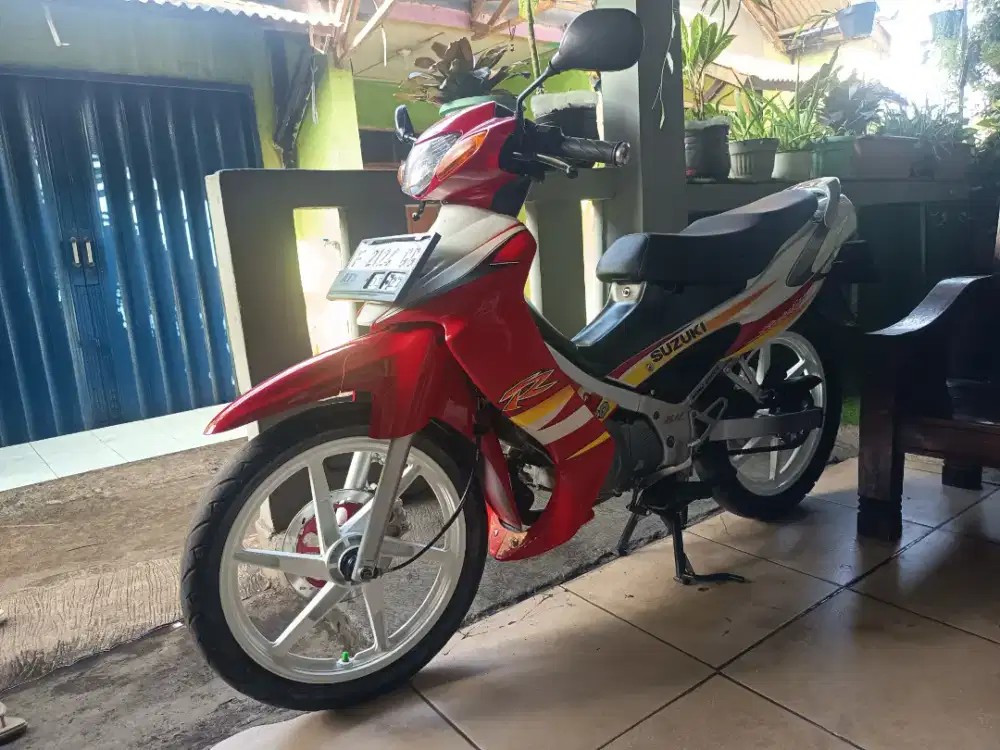 satria hiu 2004