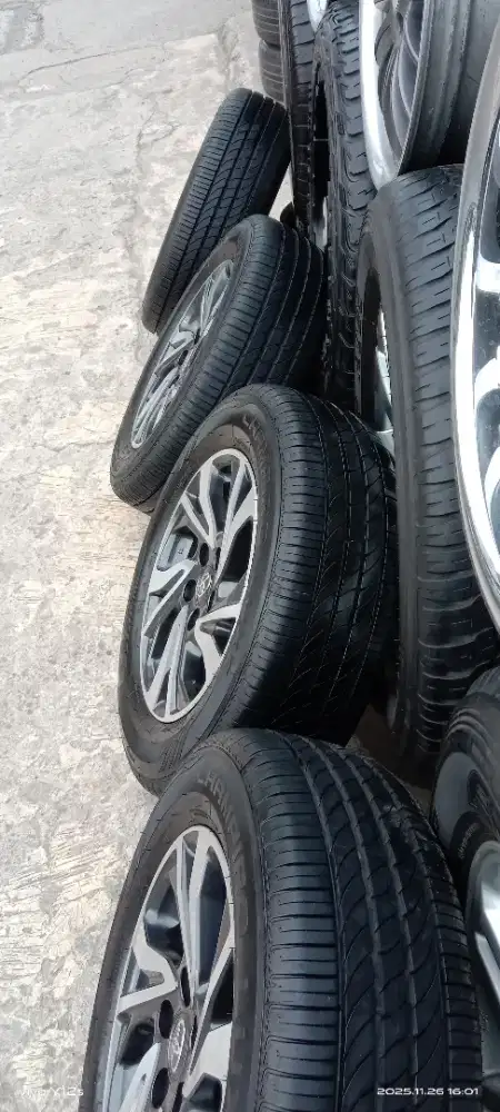 Velg OEM Innova reborn facelift R 16