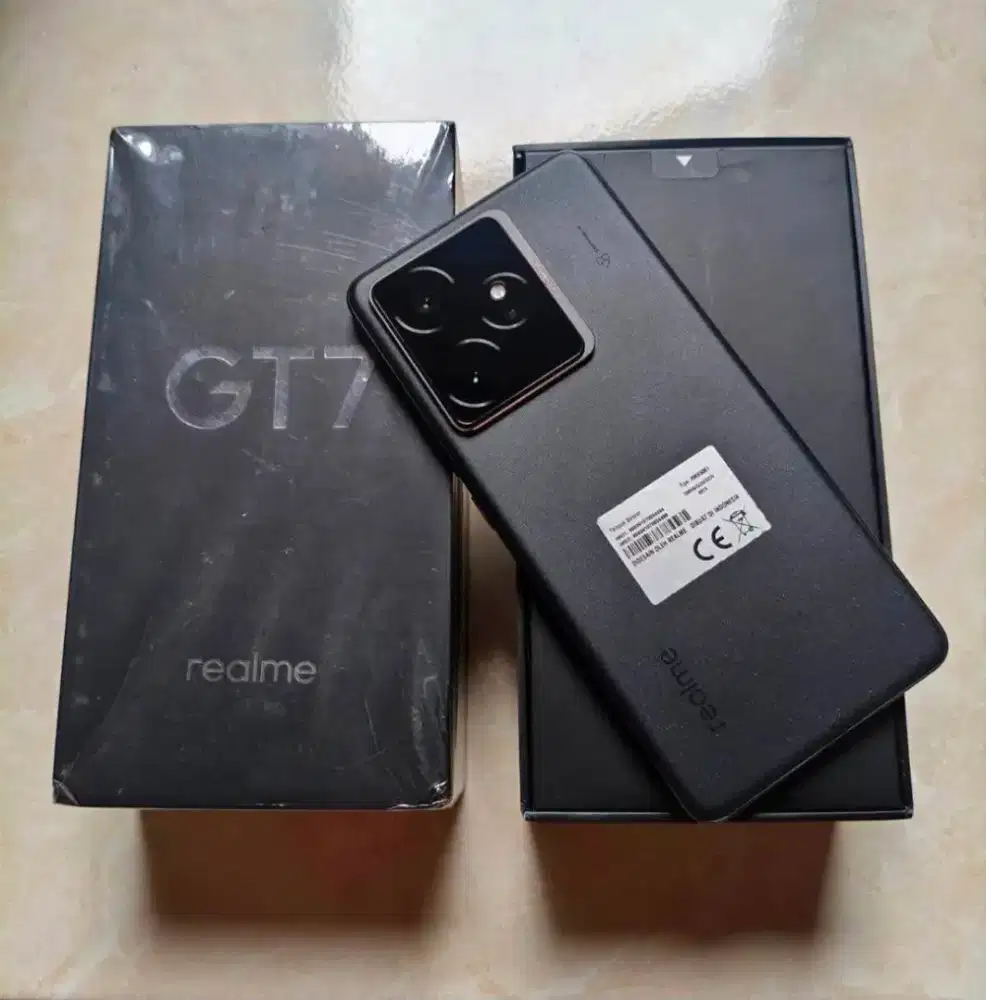 Realme GT 7 5G 12/256 GB Like New