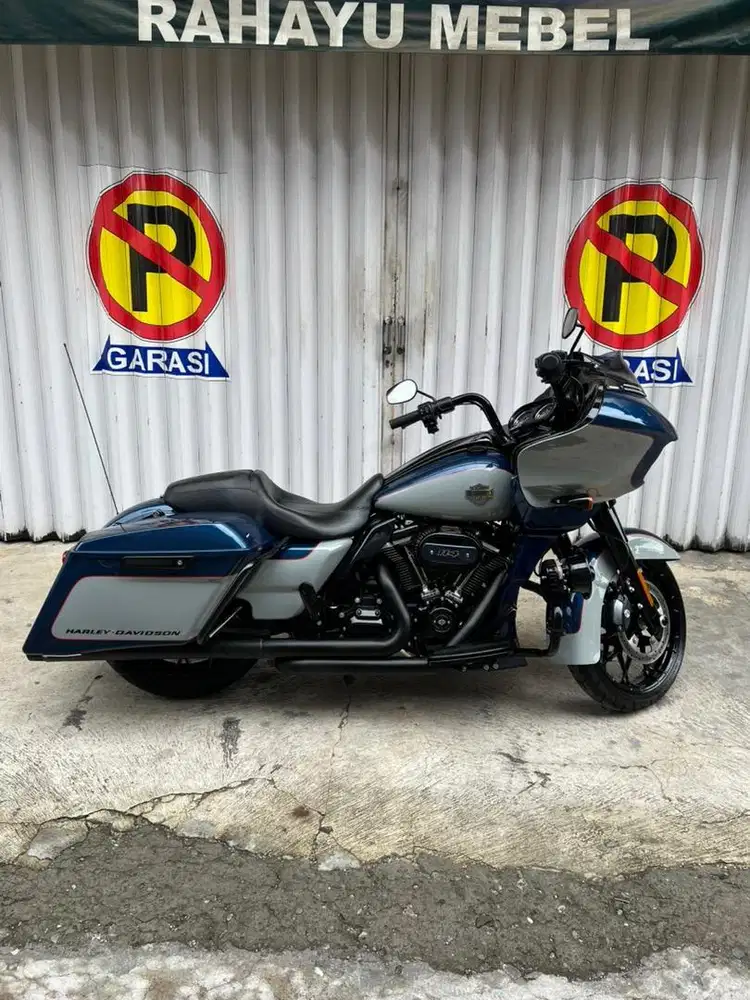 Roadglide special 2023 biliard blue