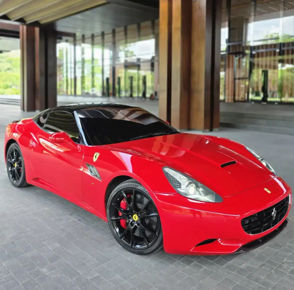 MURAH CASH. FERRARI California BICOLOR 2012 t 2011 gallardo cayman